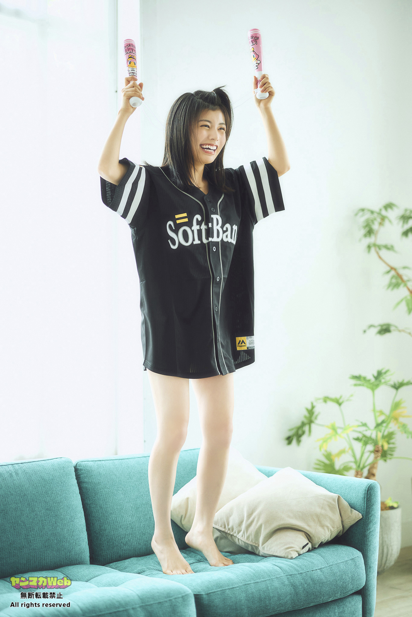 「ミスマガのアソビバ！雨の日の過ごし方」より松田実桜さん