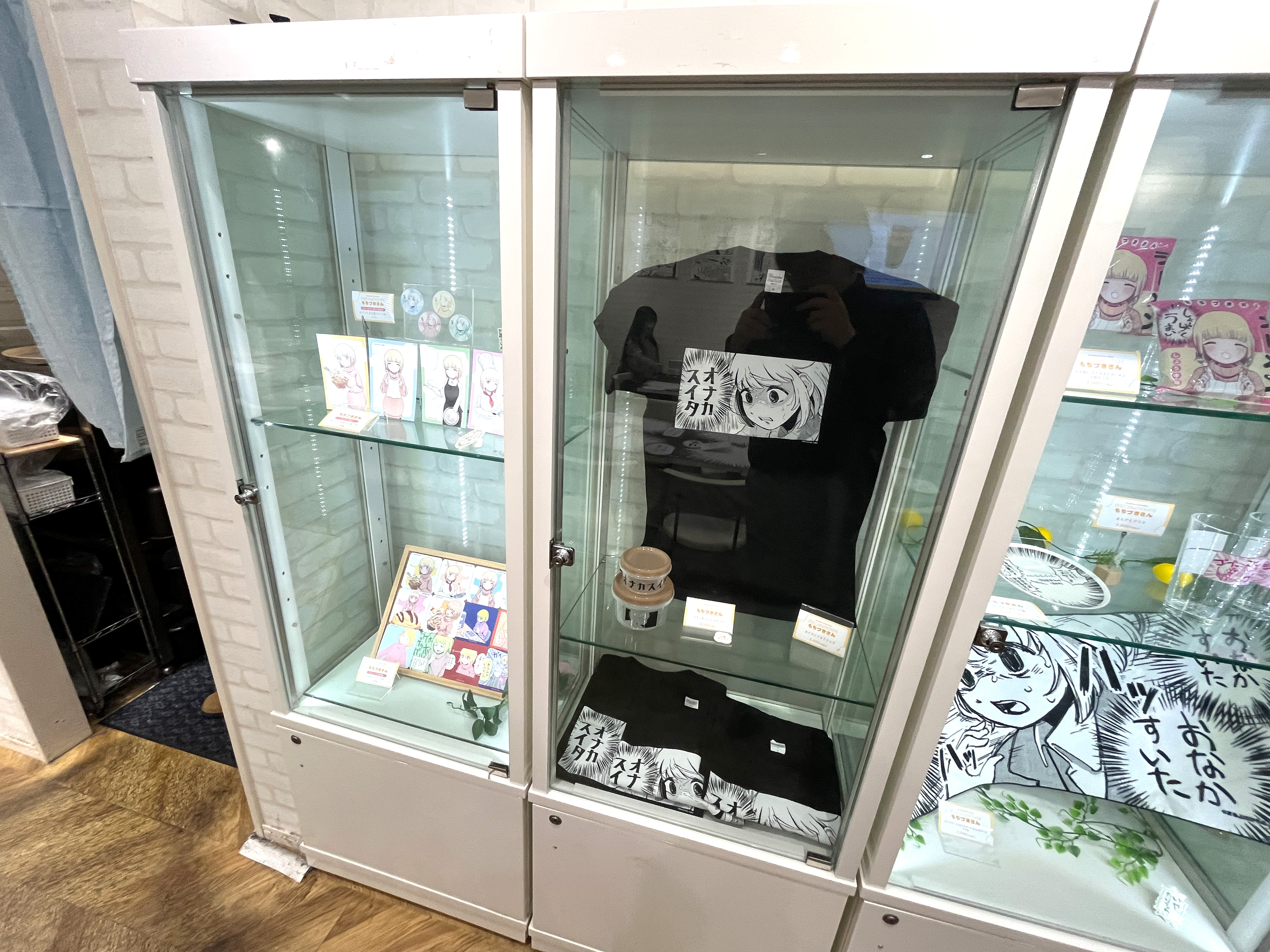 一部スタッフの方が「オナカスイタTシャツ」を着ていた