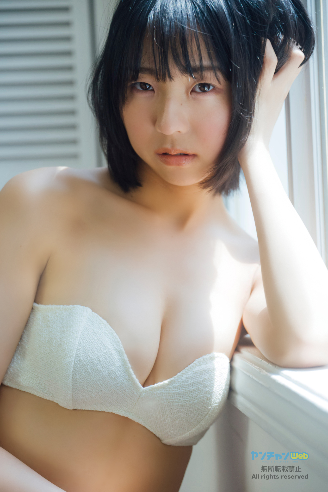 鍛治島彩さん