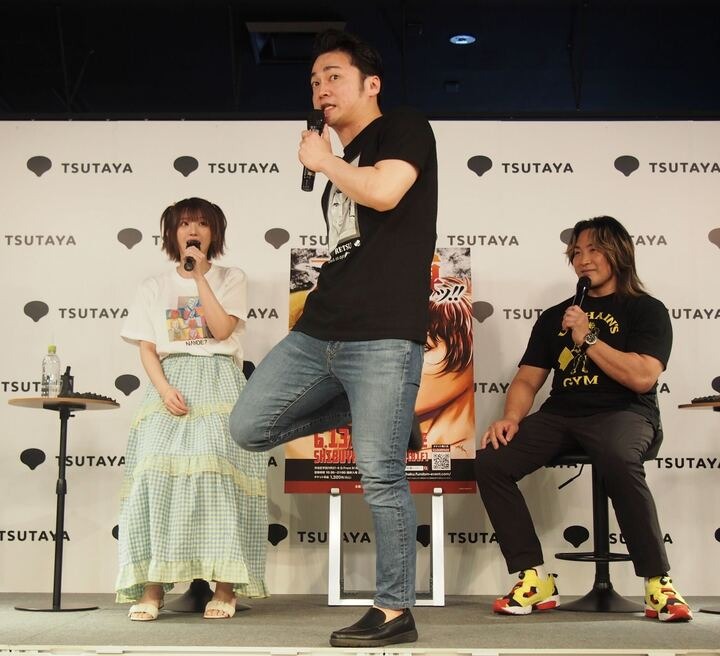 山口さんが右足をヒントに正解を言い当てる