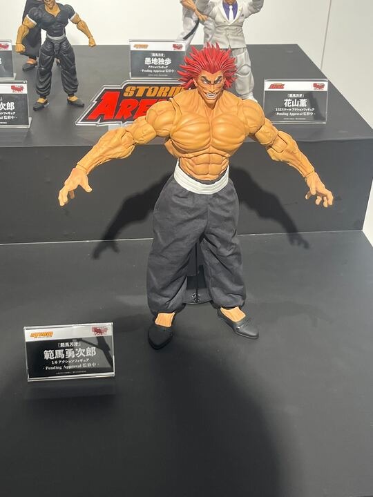 ストームコレクティブルズより発売予定のフィギュアも多数展示されている