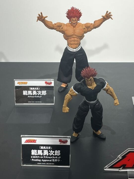 ストームコレクティブルズより発売予定のフィギュアも多数展示されている