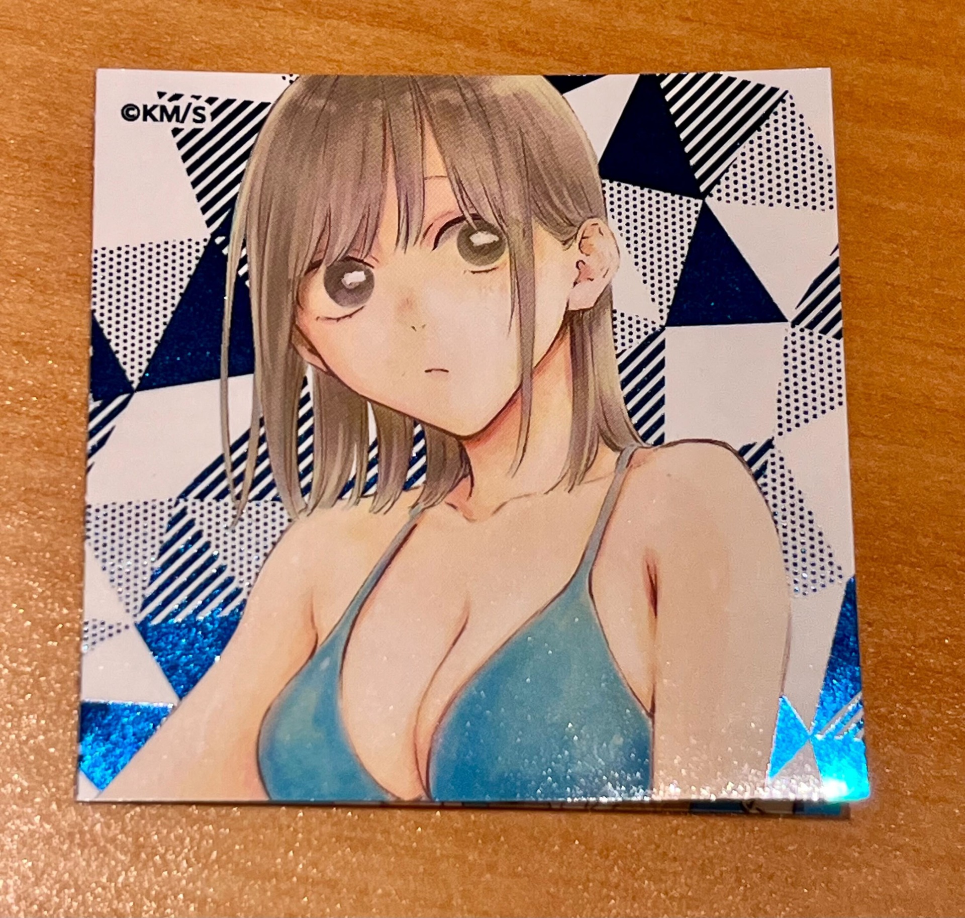 水着姿の千夏がカラーで描かれる
