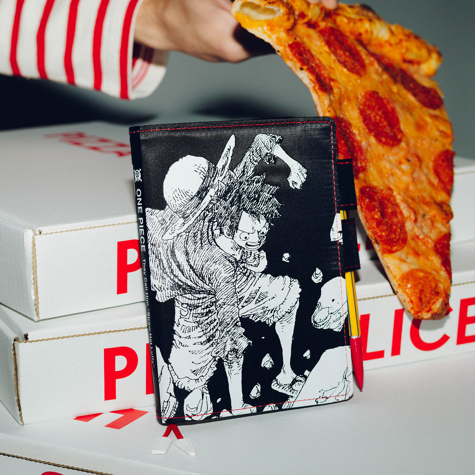 手帳カバー「麦わらのルフィ BLACK」※オリジナルサイズ(A6)とカズンサイズ(A5)