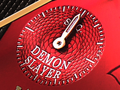 ドラグ・スレイブをイメージしたギョーシェ装飾