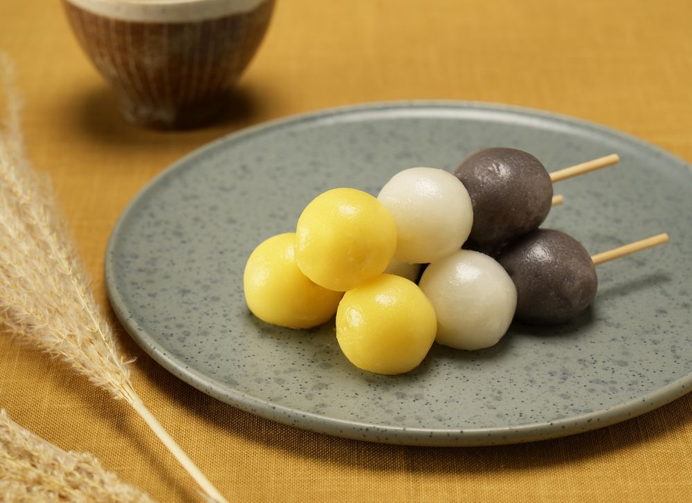 芋栗月見団子 価格：226円／1本