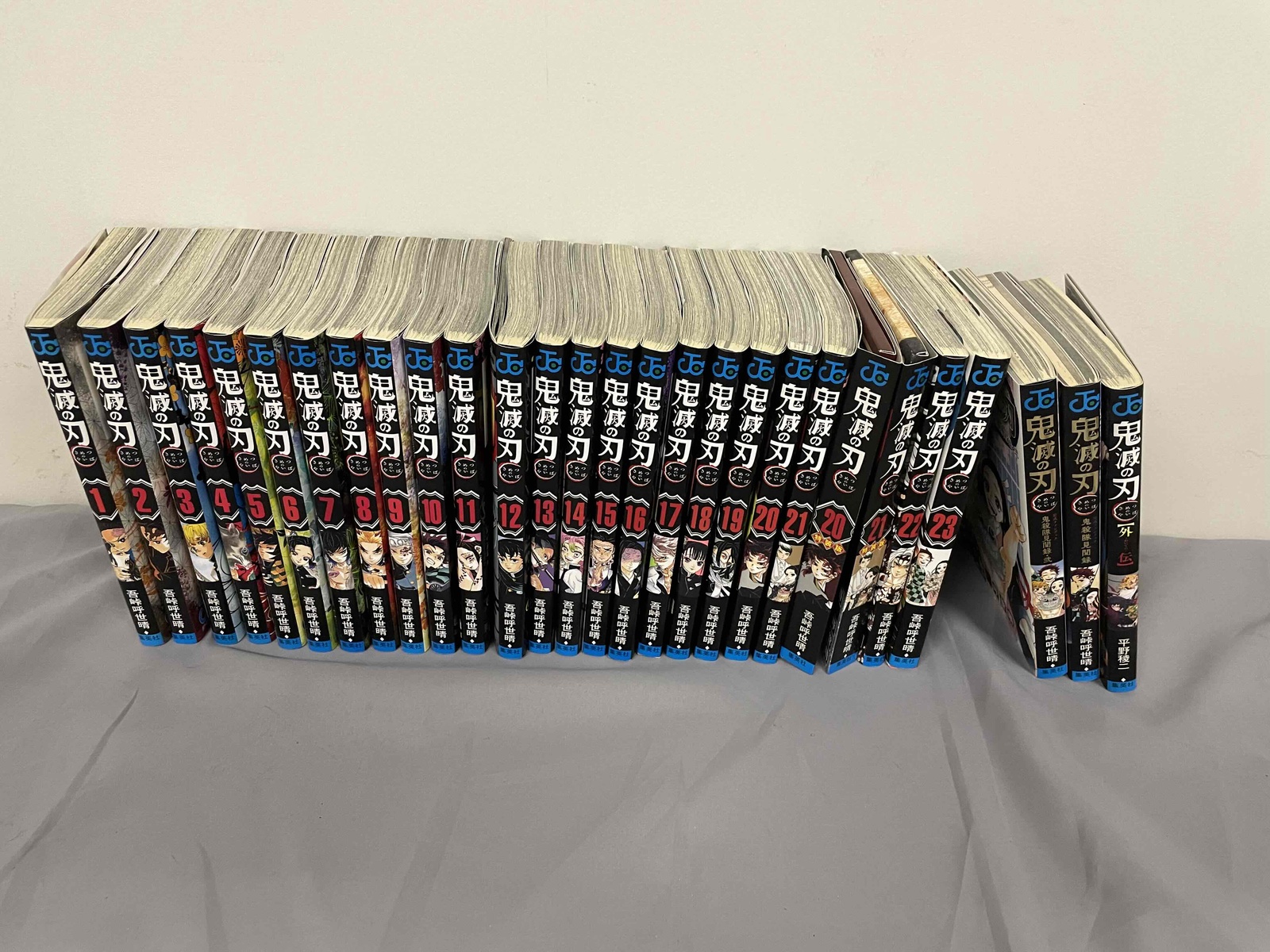 <a href="https://kankocho.jp/items/60247" class="n" target="_blank">「鬼滅の刃」のセット</a>