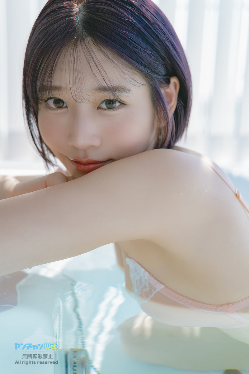 河北彩伽／萌名さん