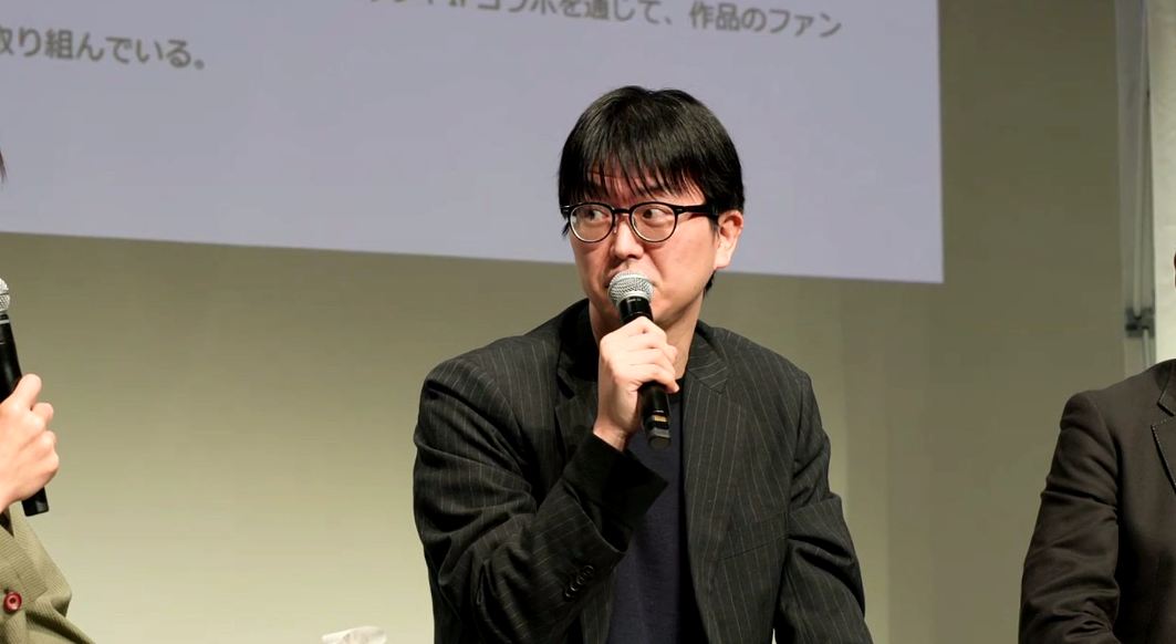 講談社ライツ・メディアビジネス本部、ライツMD部兼IPビジネス部兼グローバル統括室の伊藤洋平氏。伊藤氏はIPにおける商品化やタイアップなどを担当するとのことで、海外市場でも活躍している