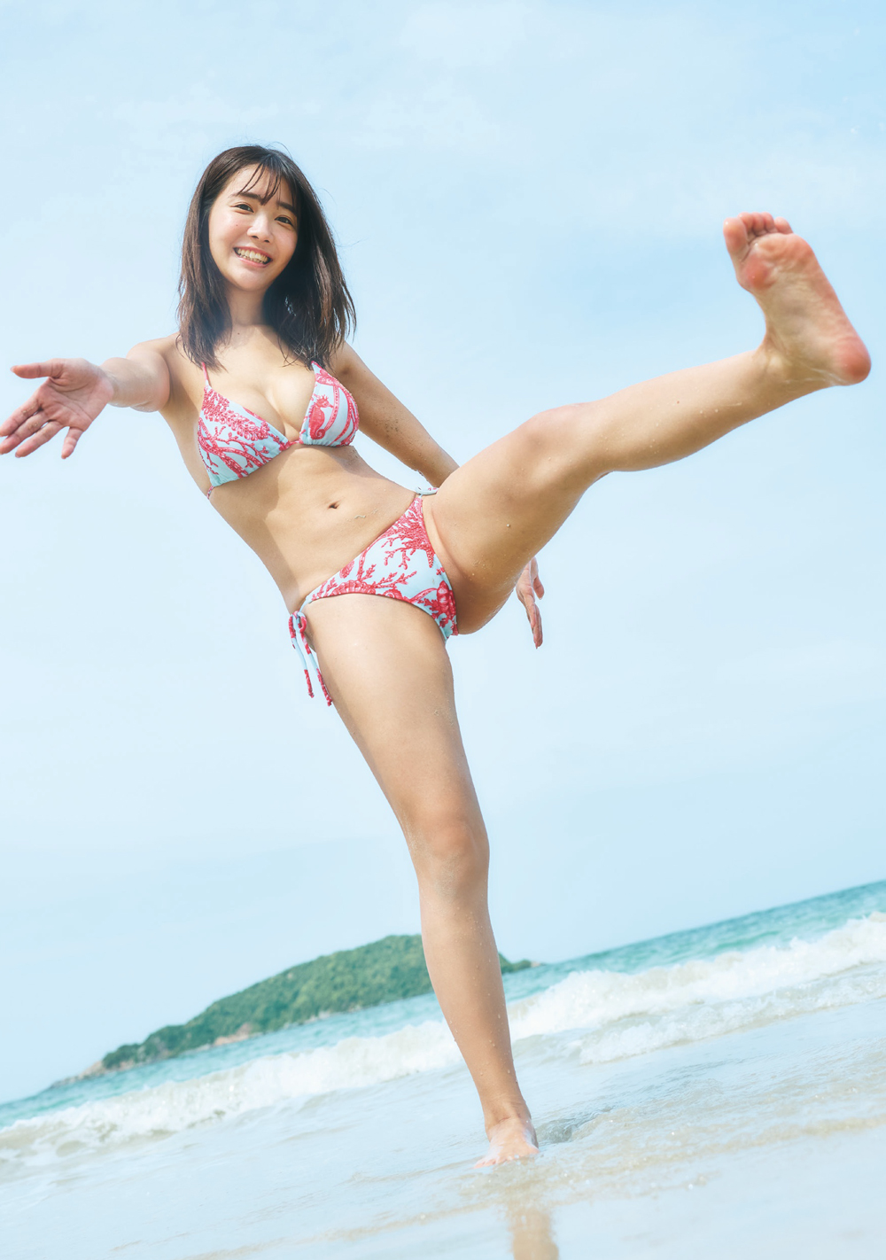 天羽希純さん （C）高橋慶佑／集英社