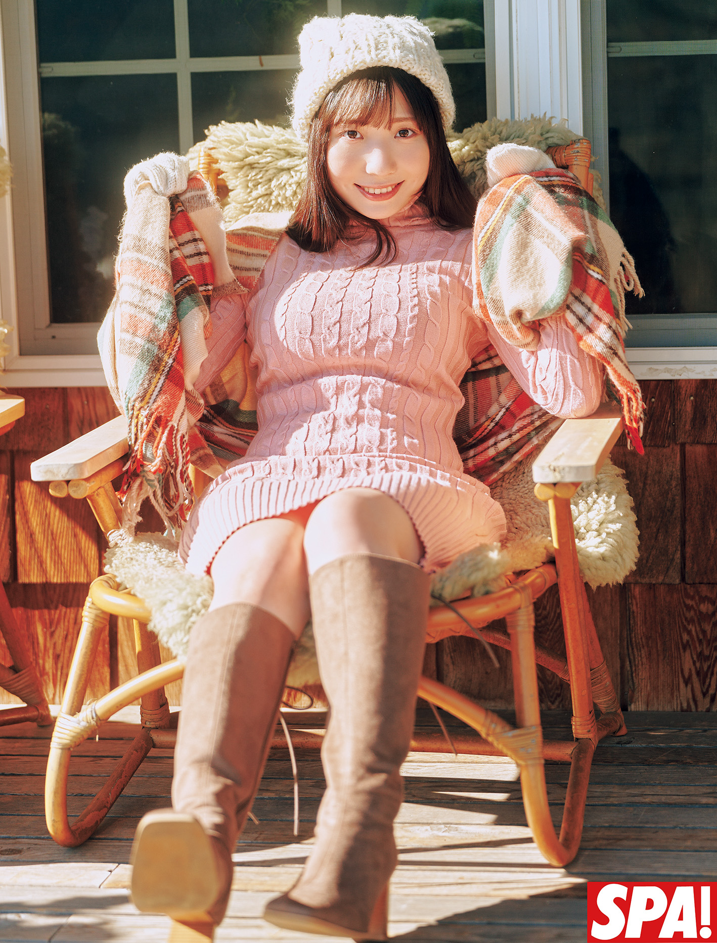撮影／岡本武志　ヘアメイク／矢部恵子　スタイリング／佐賀愛衣