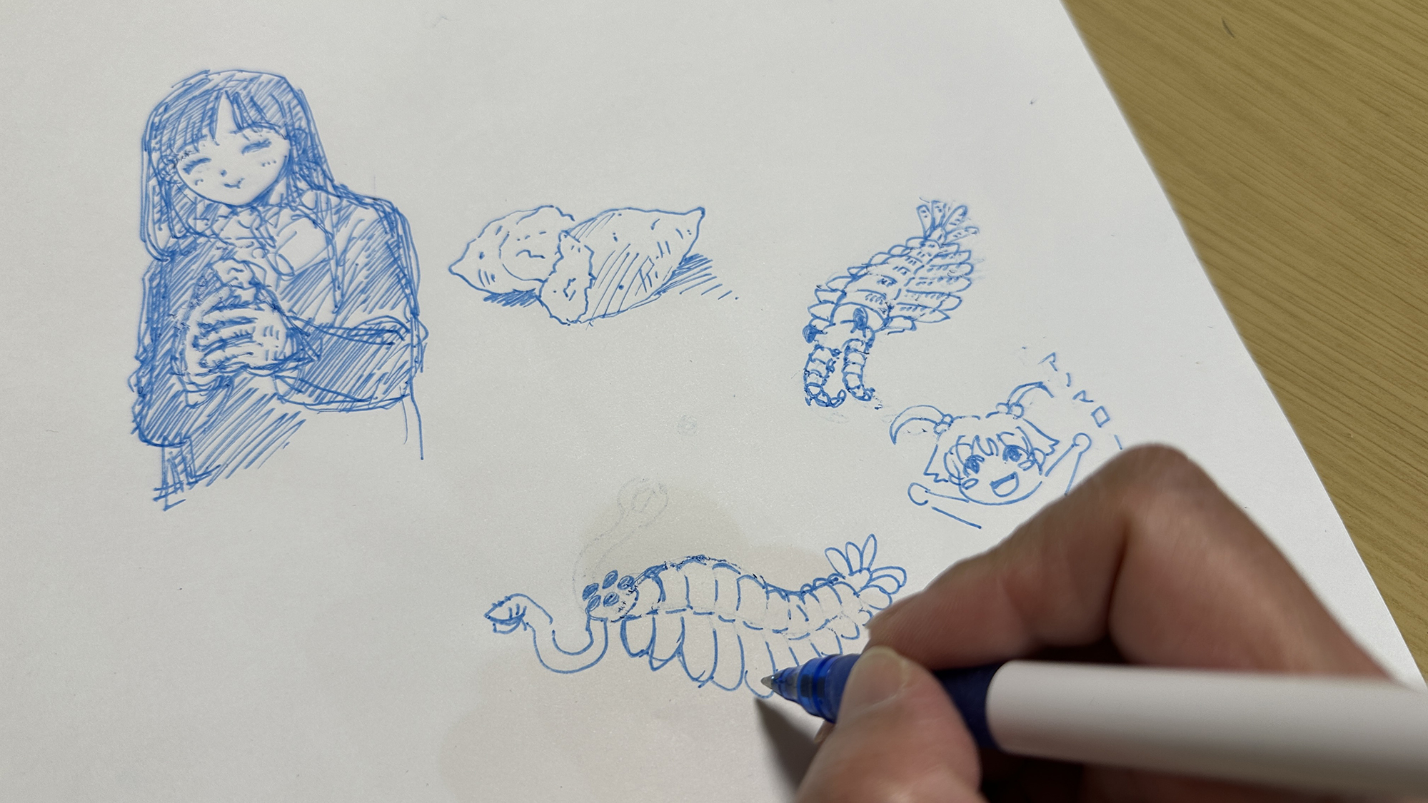 もちろんイラストも描ける。消せるという利点を生かして、ワイヤーフレームの構築などに便利そう