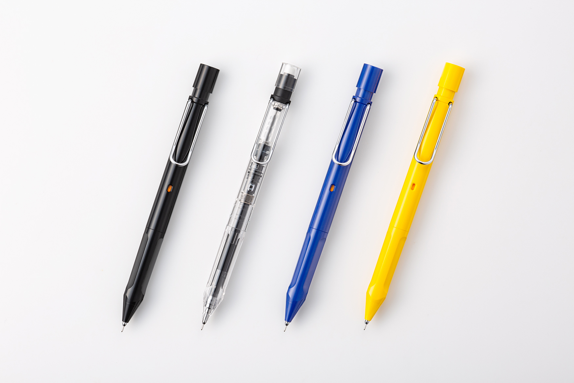 「LAMY safari KURUTOGA inside」左からブラック、ビスタ、ブルー、イエロー