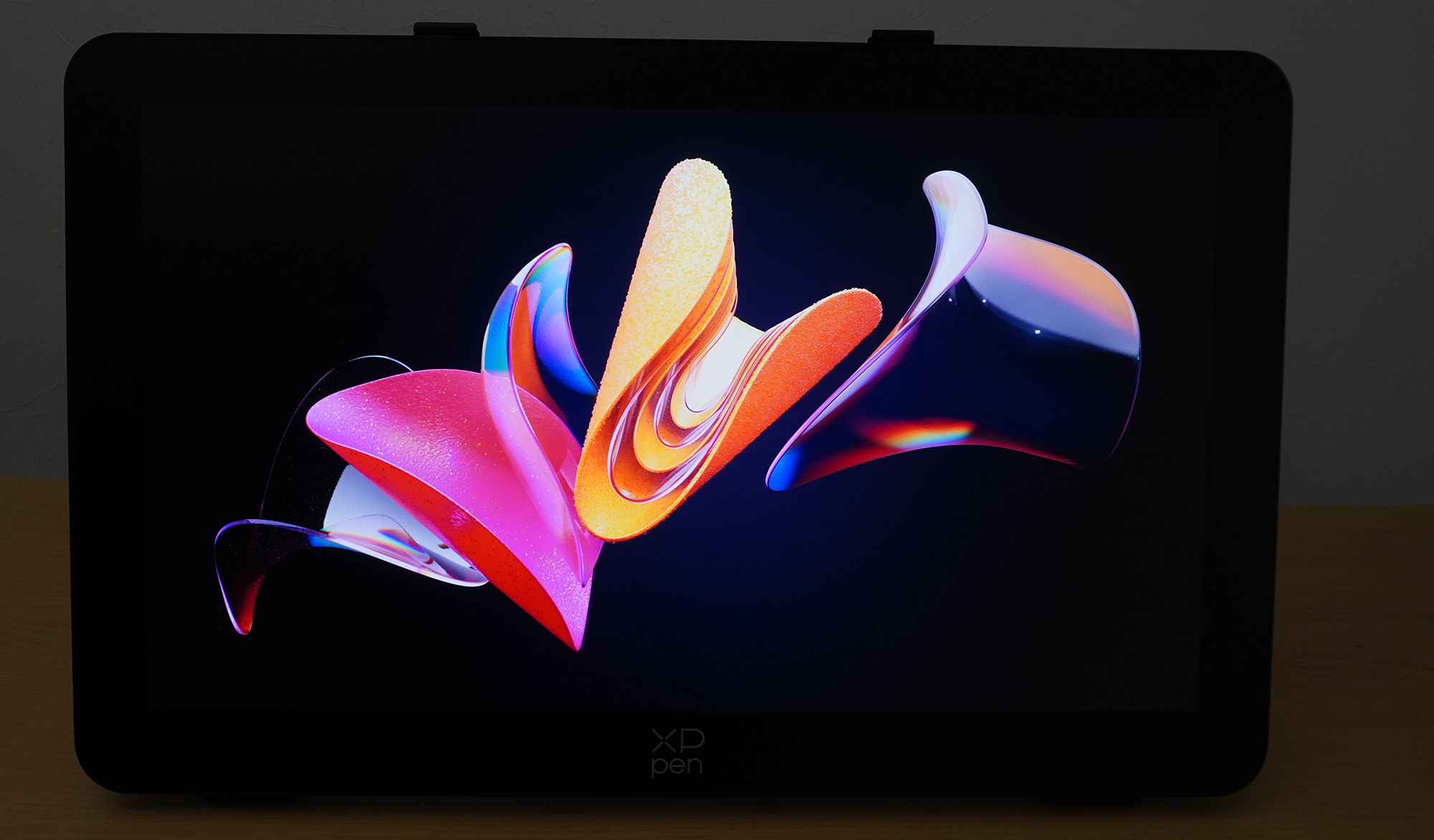 コントラスト比と色再現度が高いので、色彩の鮮やかさが際立つ