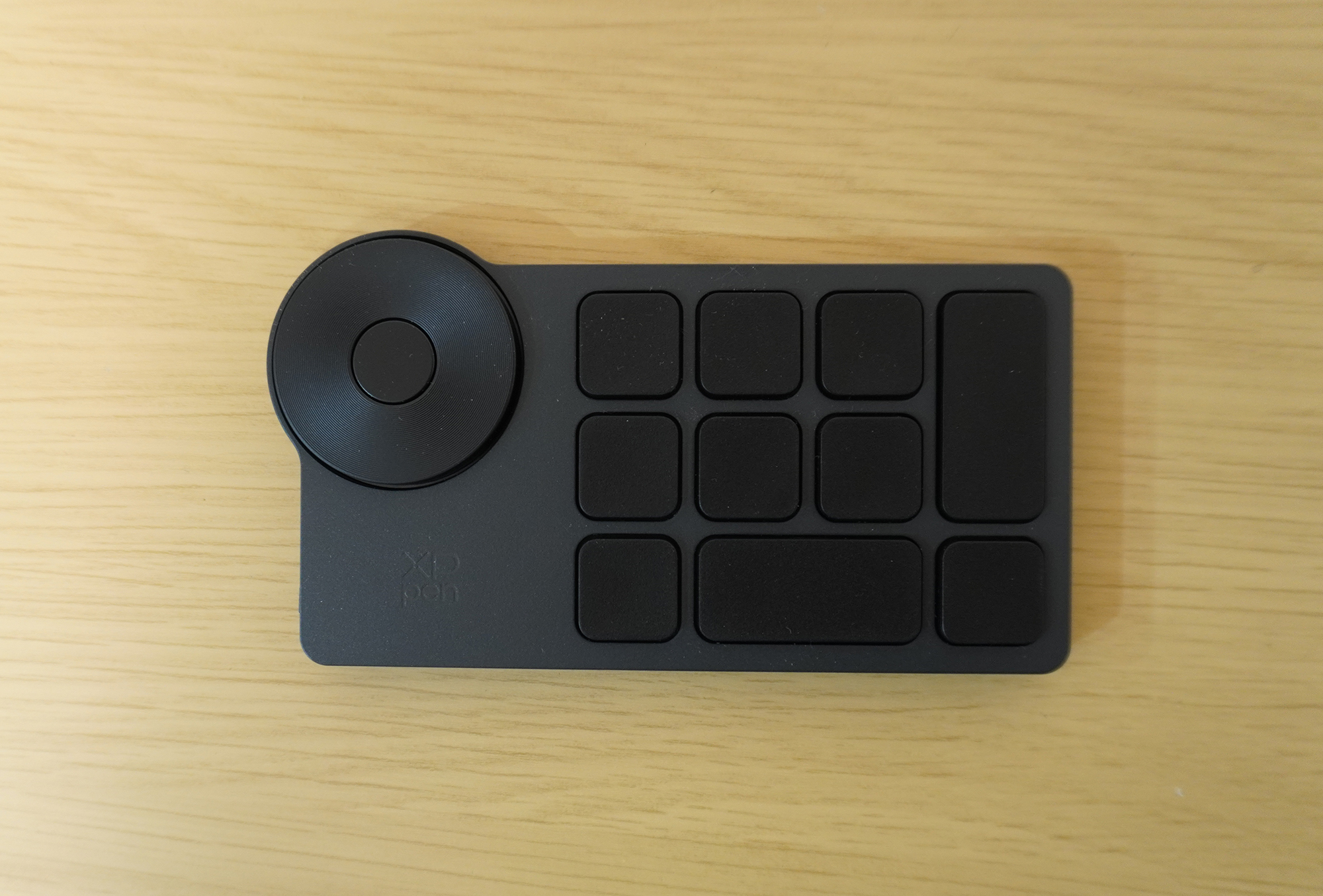 左手デバイス「ワイヤレスショートカットリモート」