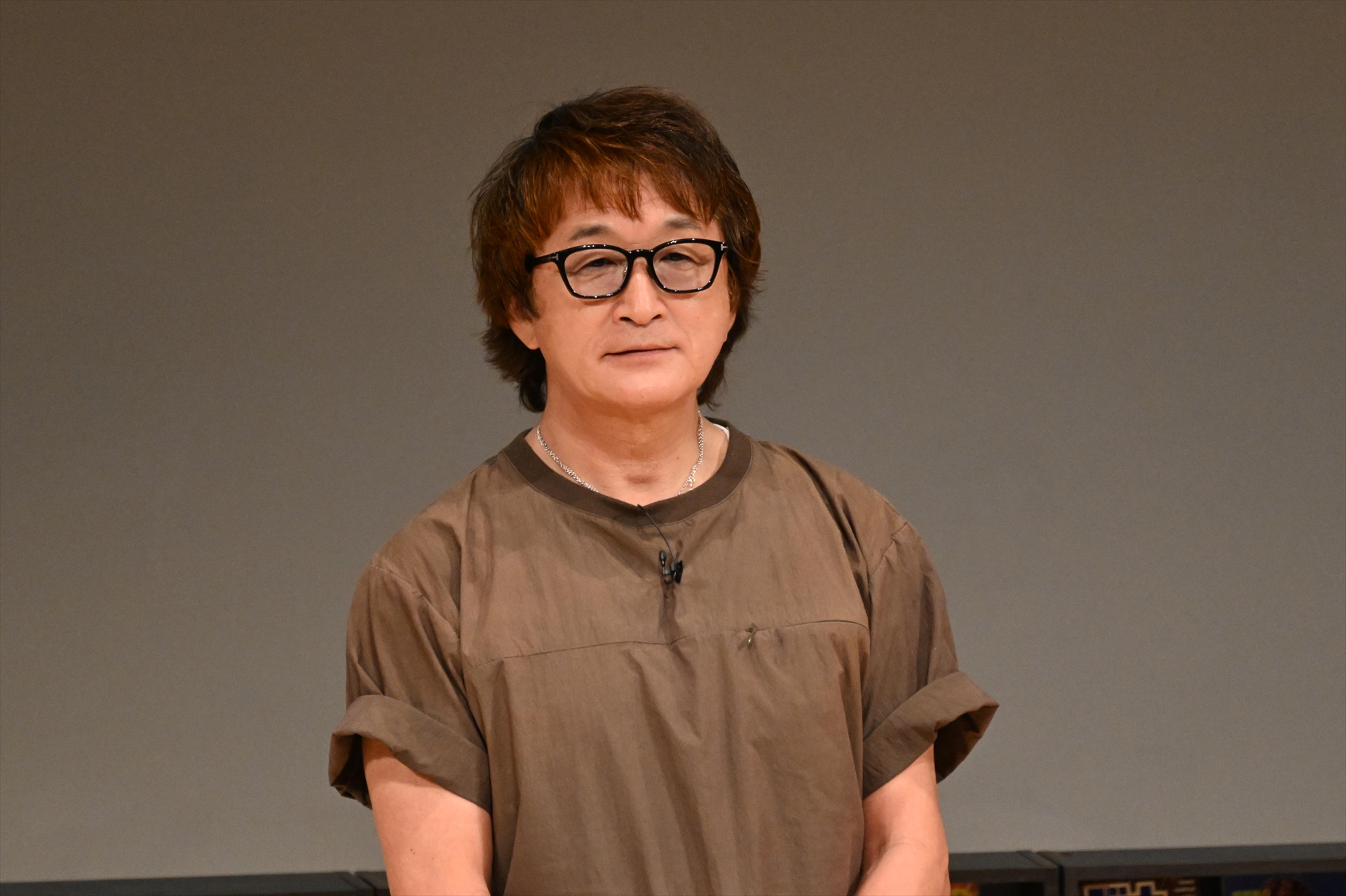 板垣恵介氏はラフな格好で登場した