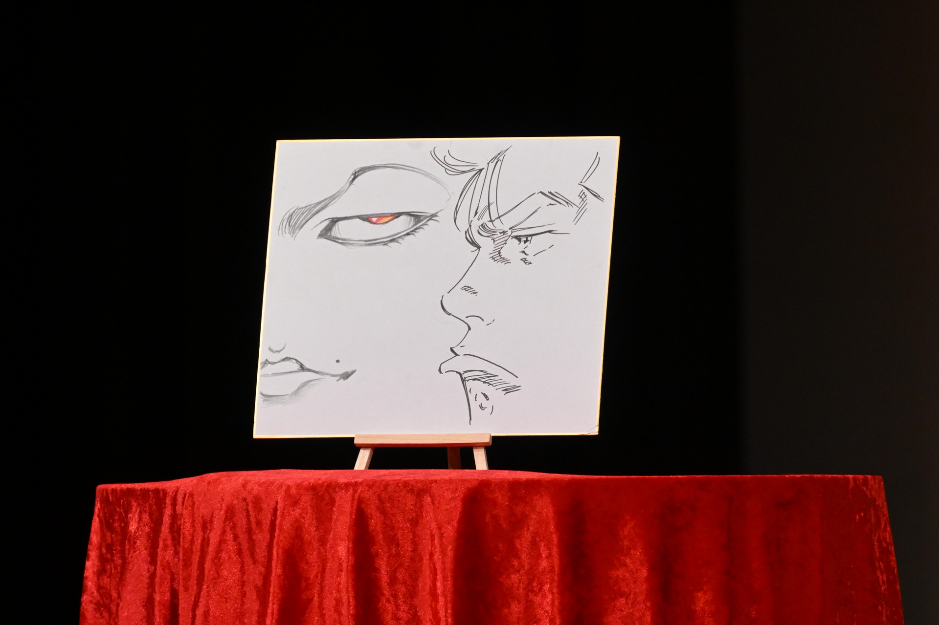 完成した色紙がこちら！クイズ大会の勝者たちにはこの色紙のレプリカにサインを入れたものがプレゼントされる
