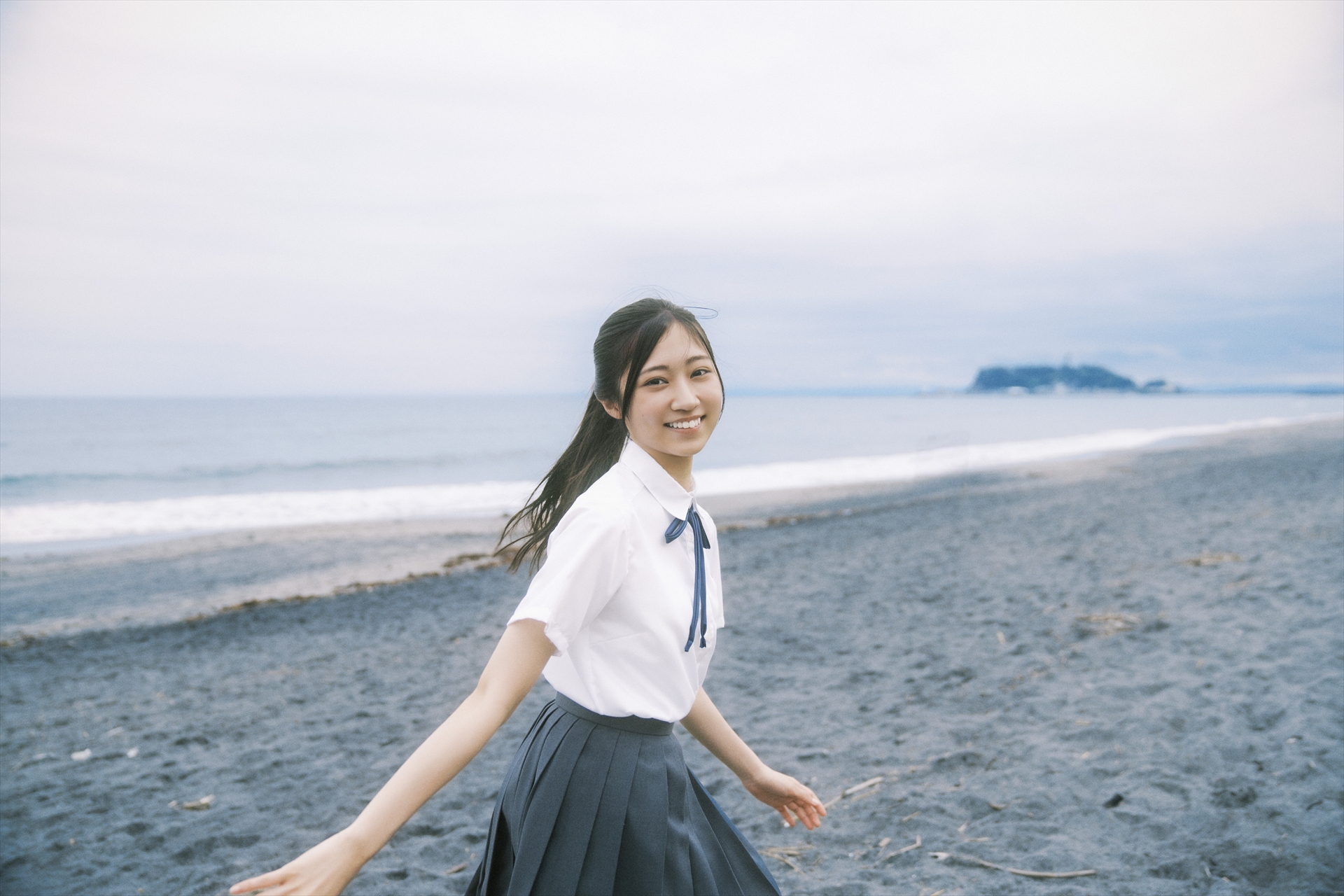 「B.L.T. SUMMER CANDY 2026」（東京ニュース通信社刊）撮影／西村康