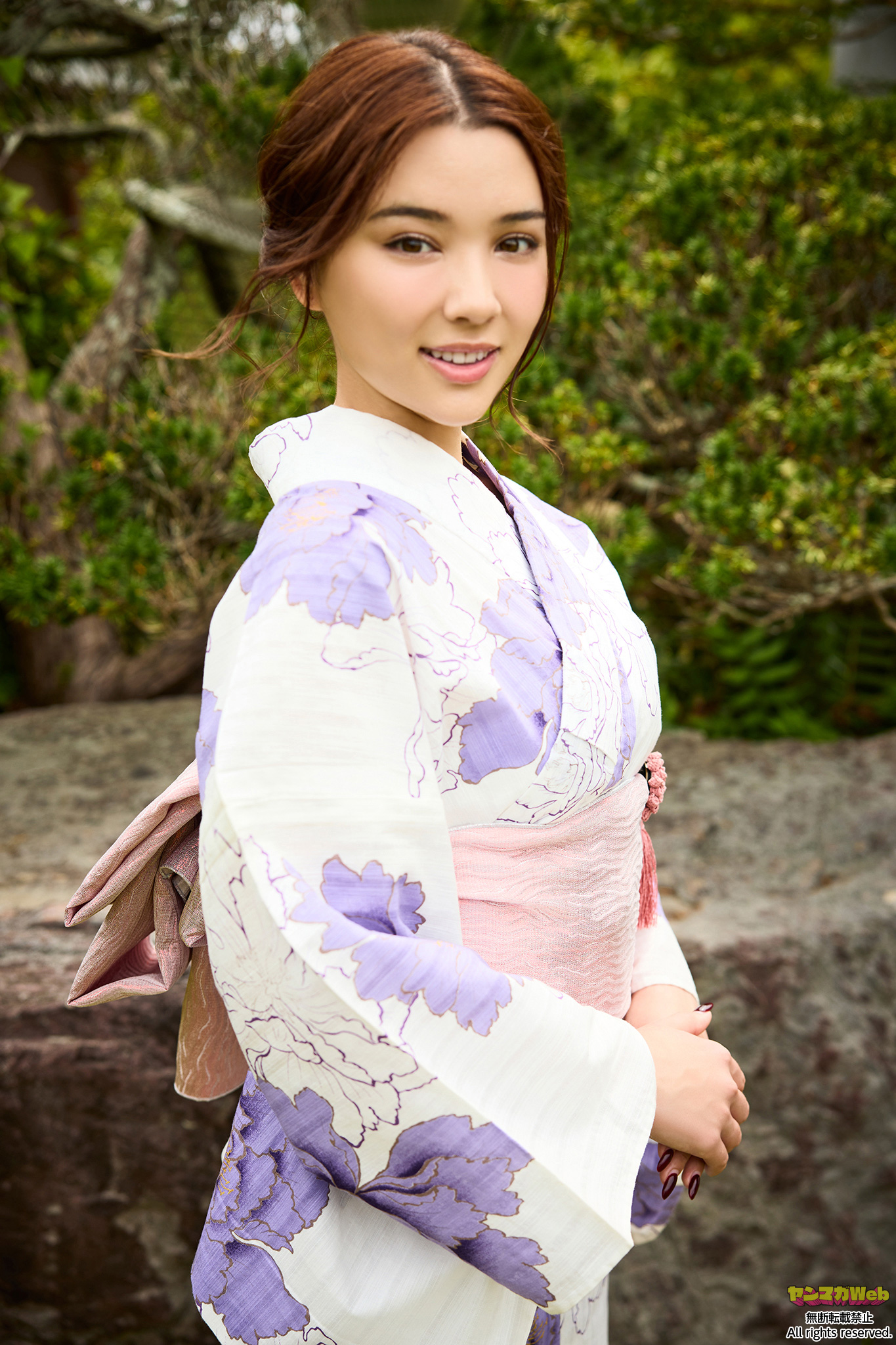 「週刊！おしりグラフ」よりTina Kitsuneさん