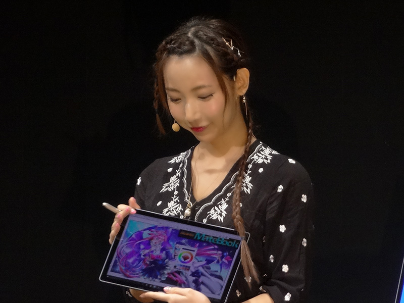 イラストレーター/モデルの桃谷ふじさん