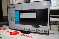 EIZO、全辺のベゼルが狭額化されたフルフラットの24.1型WUXGA