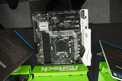 ASRock、Kaby Lake対応マザーで新ブランド「SuperCarrier」などを投入