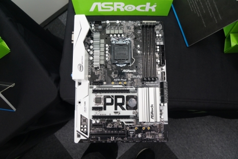 ASRock、Kaby Lake対応マザーで新ブランド「SuperCarrier」などを投入