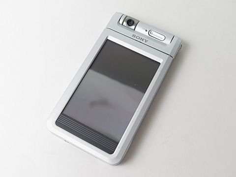 やじうまPC Watch】【懐モバ】2in1を先取りしたPDA、ソニーCLIE「PEG ...