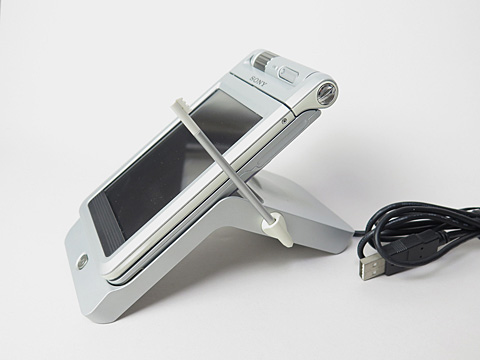 やじうまPC Watch】【懐モバ】2in1を先取りしたPDA、ソニーCLIE「PEG ...