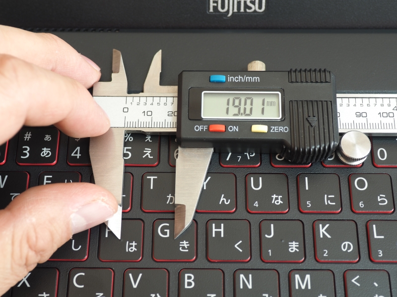 キーピッチは約19mm