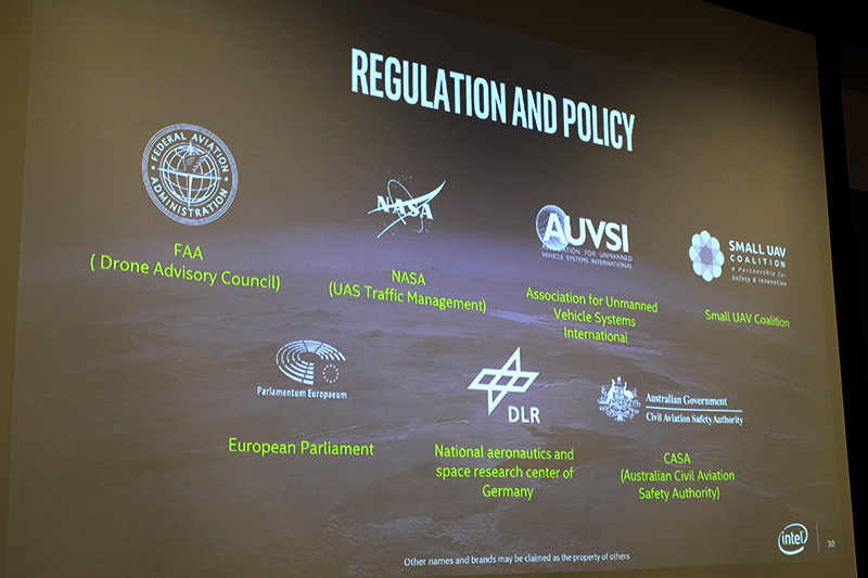 規制当局などと連携