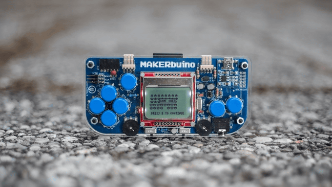 白黒液晶のレトロ風DIYポータブルゲーム機「MAKERbuino」 - PC Watch