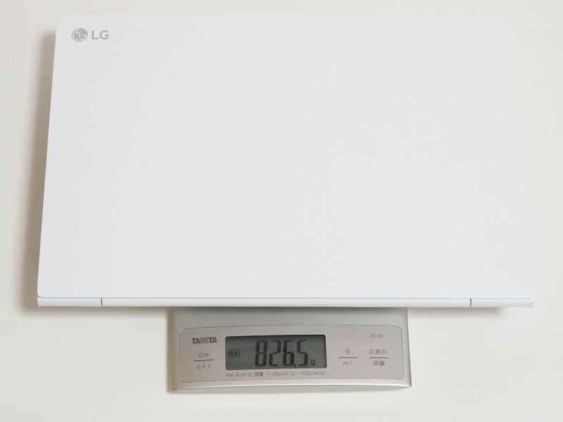 13Z970-ER33Jの本体実測重量は826.5g