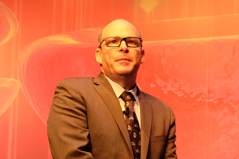 米Intel データセンター事業本部 アクセラレーター・ワークロード事業開発本部長のBarry Davis氏