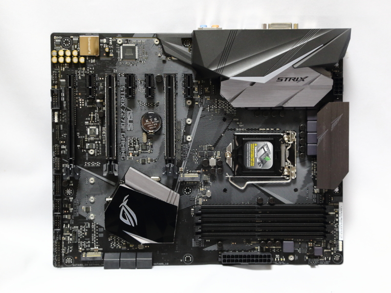 Intel Z270 チップセット搭載のASUS製マザーボード「ROG STRIX Z270F GAMING」