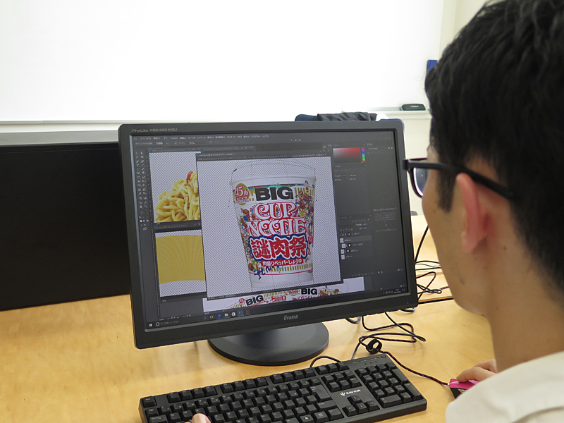 上位モデルに関してはメモリが16GBあるため、Photoshopとの併用もスムーズ