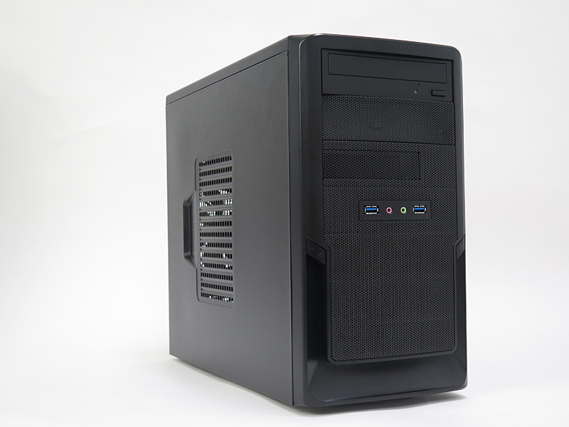 今回パソコン工房が用意したIllustrator向けPC(実際の製品は正面にSENSE∞のロゴが入ります)