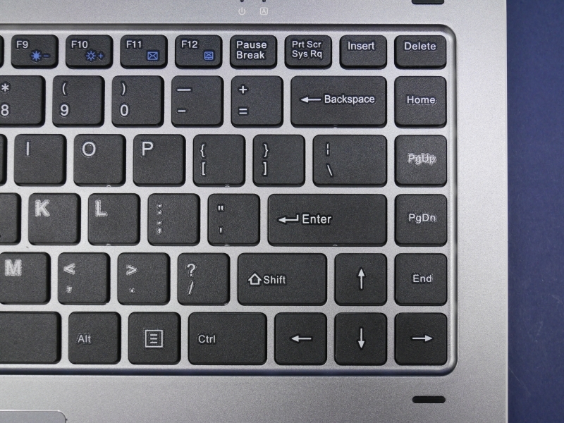 Enterキーの横にPageUp/Down/Home/Endを配置。この辺りは好みが分かれそうだ