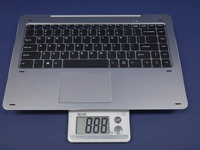 キーボードドックは実測で888gだった