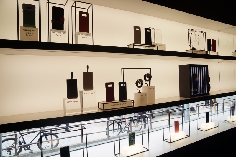 Galaxy関連のアクセサリも展示