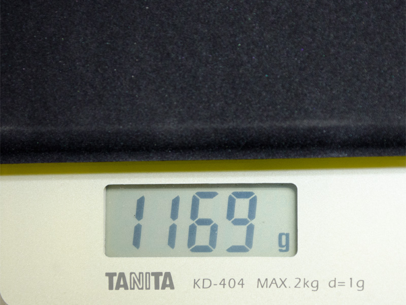 フォリオキーボード接続時の重量は実測で1,169g