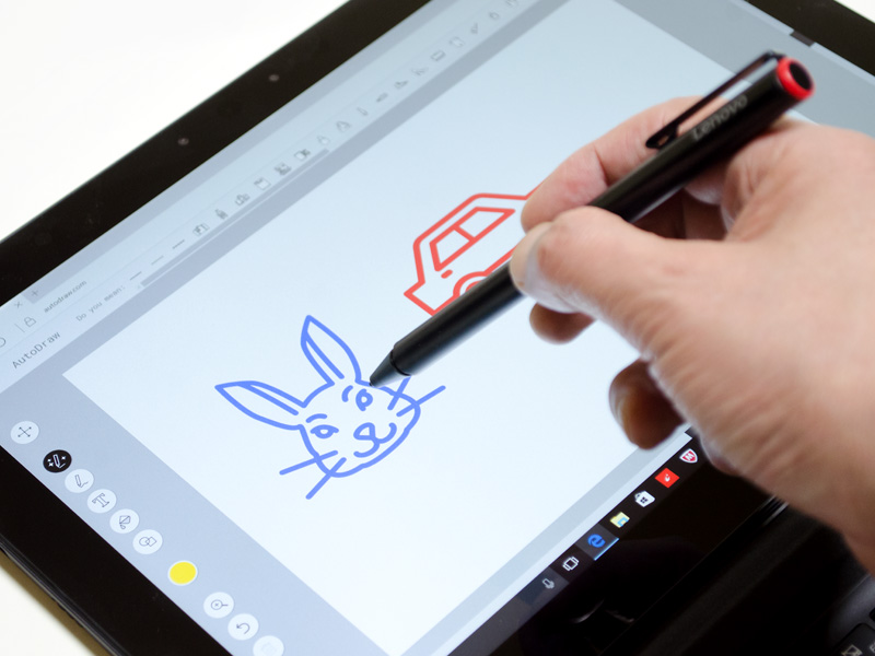 Active Pen使用中。以前Atom x5搭載機でAutoDrawを使用し時よりCore iだけあってスムーズに動く