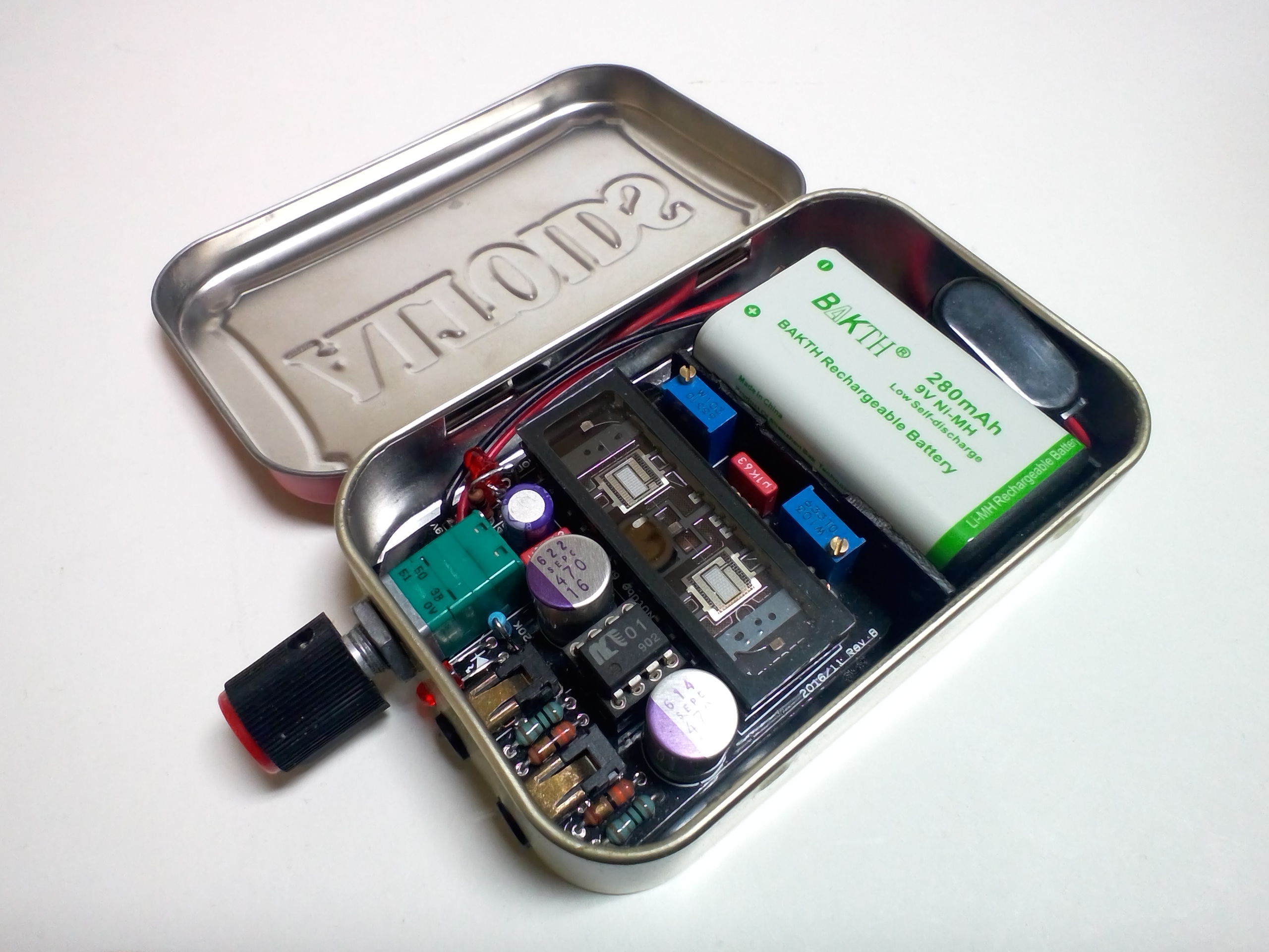 500万画素の背面カメラで撮影。同クラスのものよりも寄って撮影できないため、若干ズームして撮影している