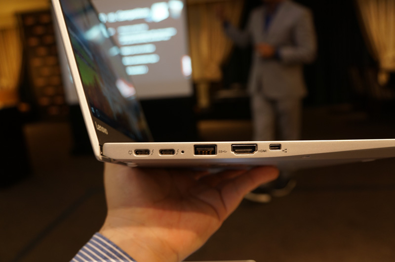 本体の左側面。Thunderbolt 3に対応したUSB Type-C端子が2つ、USB Type-A、HDMI、Ethernetドングル端子が用意されている。USB TypeｰCはUSB PDに対応しており、ACアダプタはUSB Type-Cになっている