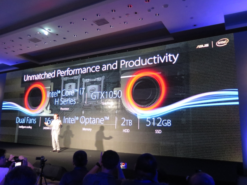 デュアルファンを搭載し、クアッドコアCPUとGeForce GTX 1050の搭載を可能にした