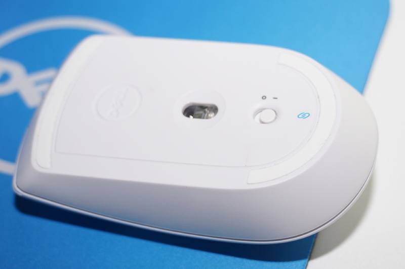 付属のワイヤレスマウス