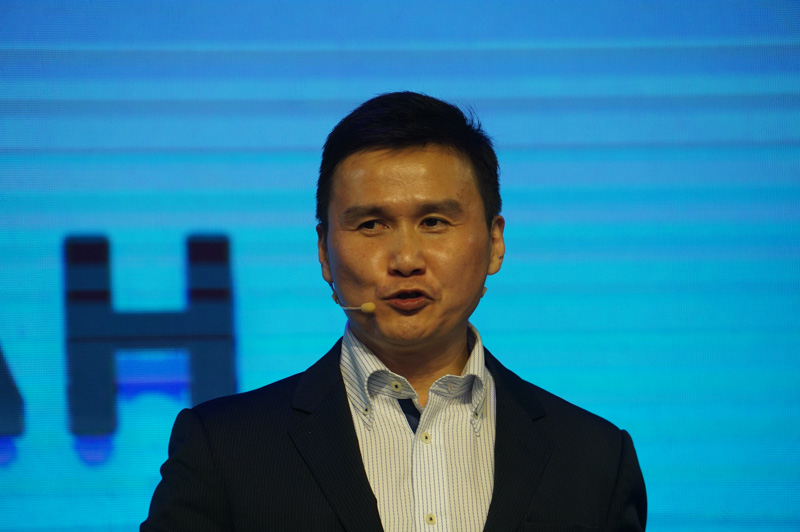 Dell 上席副社長 兼 コンシューマ&スモールビジネス製品事業部 事業部長 レイモンド・ワー氏