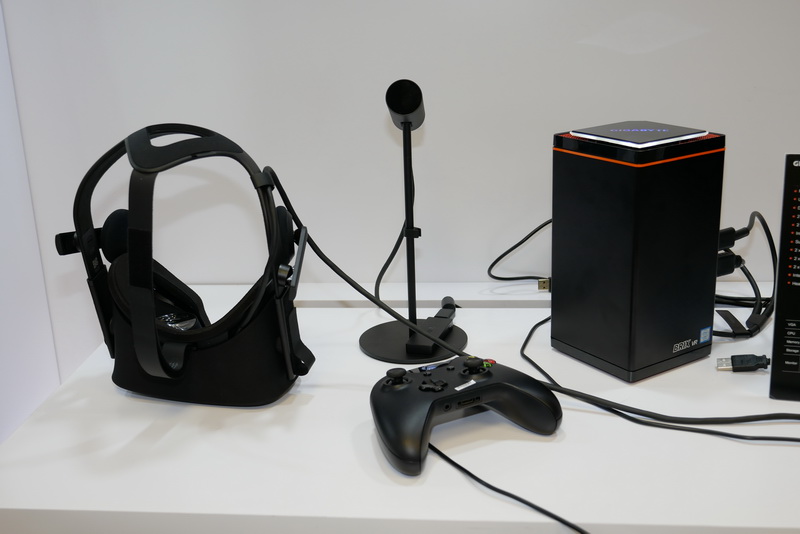 Core i7-7700HQとGeForce GTX 1060を内蔵したことで、VR Readyを謳う