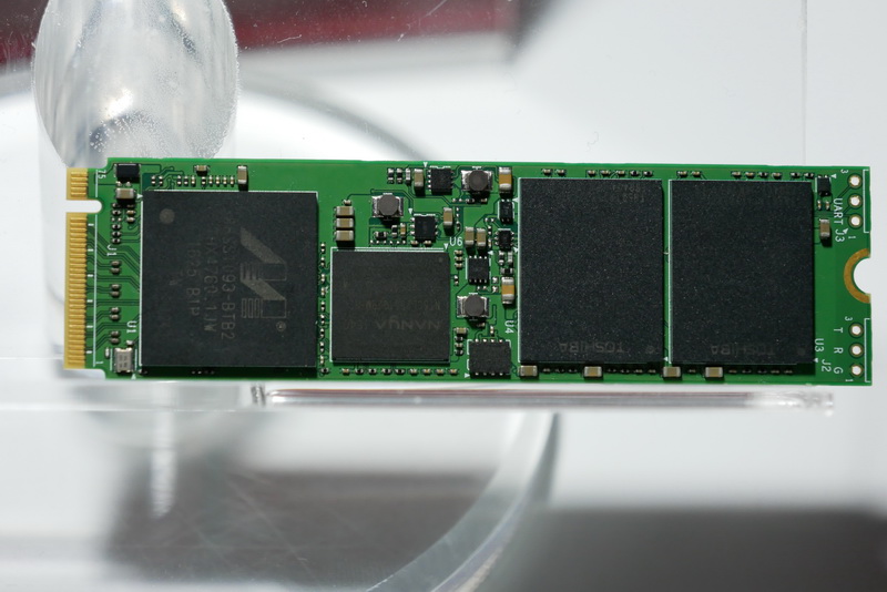 M.2モデルのヒートシンクを外した様子