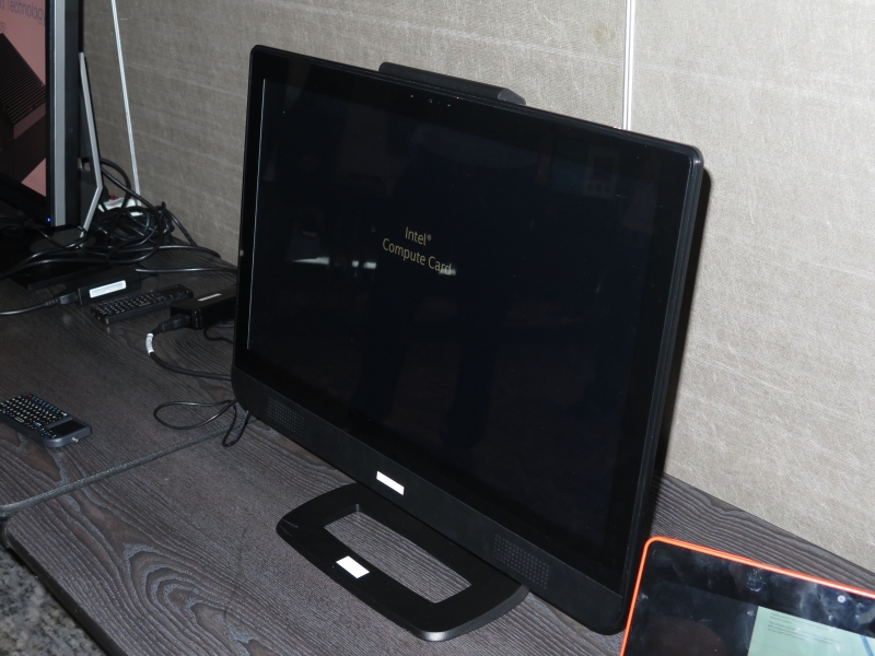 ECS製の一体型PCとして使える製品